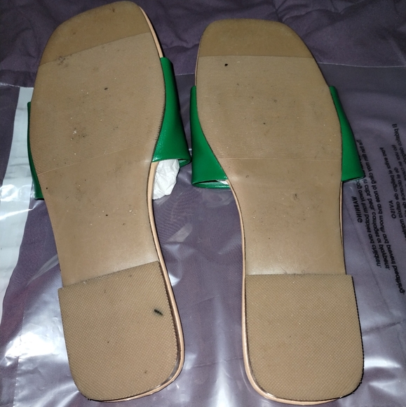 Torrid Sz 11W Green Chain Slide Sandal - Picture 3 of 3